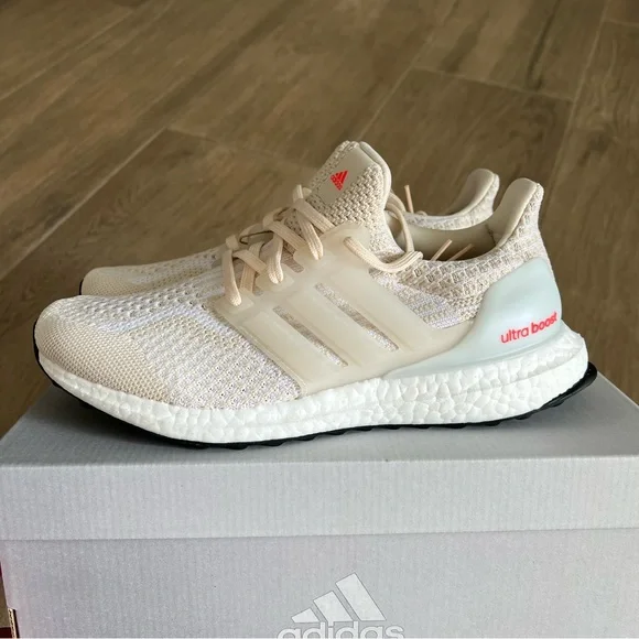 ADIDAS  ULTRABOOST 5.0 DNA - Picture 3 of 8